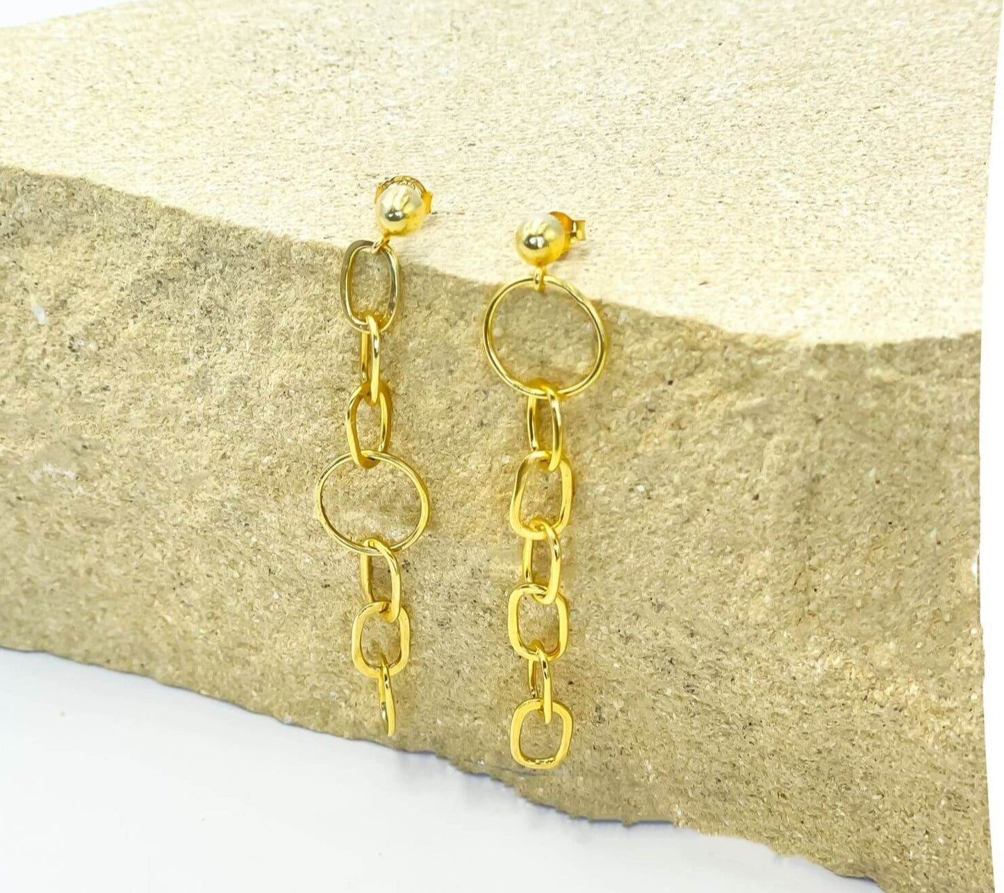 Elegance in Linked Circles   ''Chain Earrings"